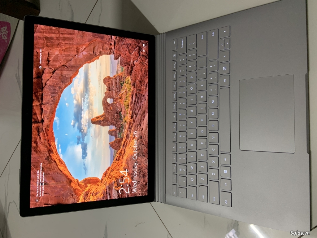 Bán gấp Surface Book 2 - 1
