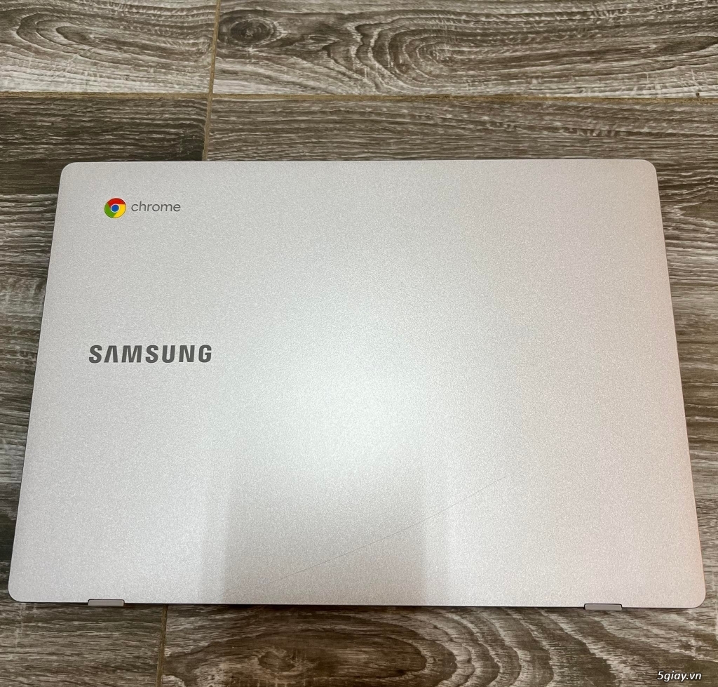 Laptop Samsung Chromebook 4 11.6 còn rất mới màu bạc - 7