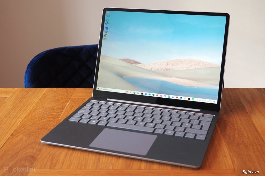 Trả góp laptop Surface Go tại Bến Cát với giá 15,990,000đ
