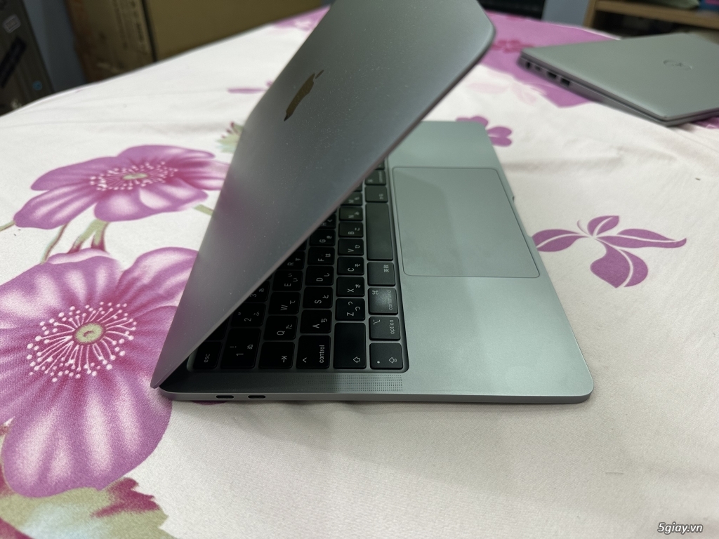 Cần tiền bán gấp MacBook Pro 13-inch, 2020 - 2