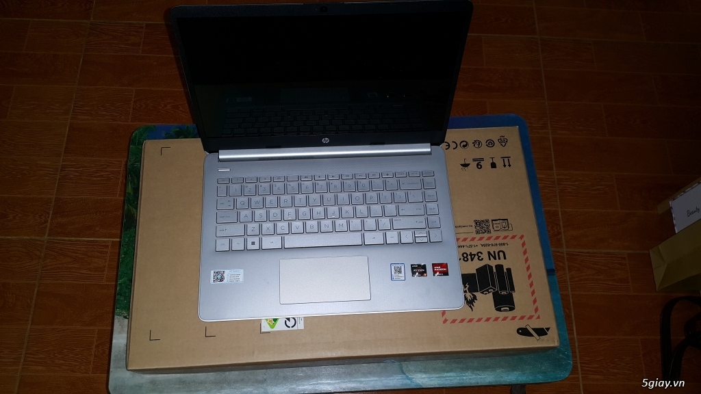 Laptop HP 14s fq1080AU - 4K0Z7PA - R3 5300U/4GB/256GB/ Win 11 Bảnquyền - 3