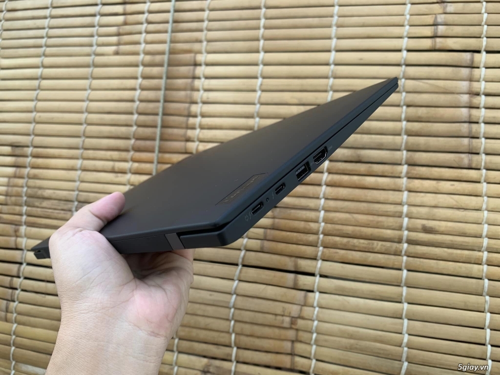 Bán Laptop ThinkPad X1 Carbon Gen9 - FHD R16/SSD512 - 6