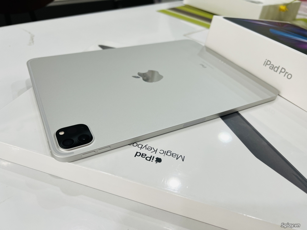 Bàn phím Magic Keyboard for iPad Pro 12.9 inch Mới newseal - 1