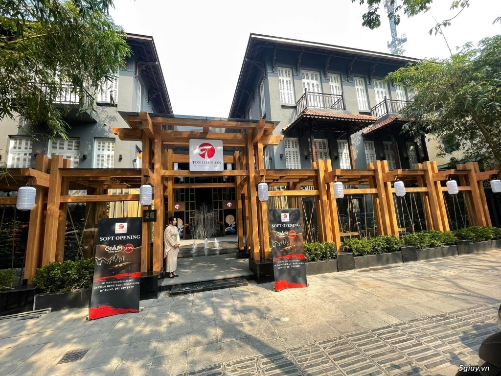 Nhà hàng Nhật Bản tại chính giữa thủ đô trên con phố Trần Hưng Đạo - 1