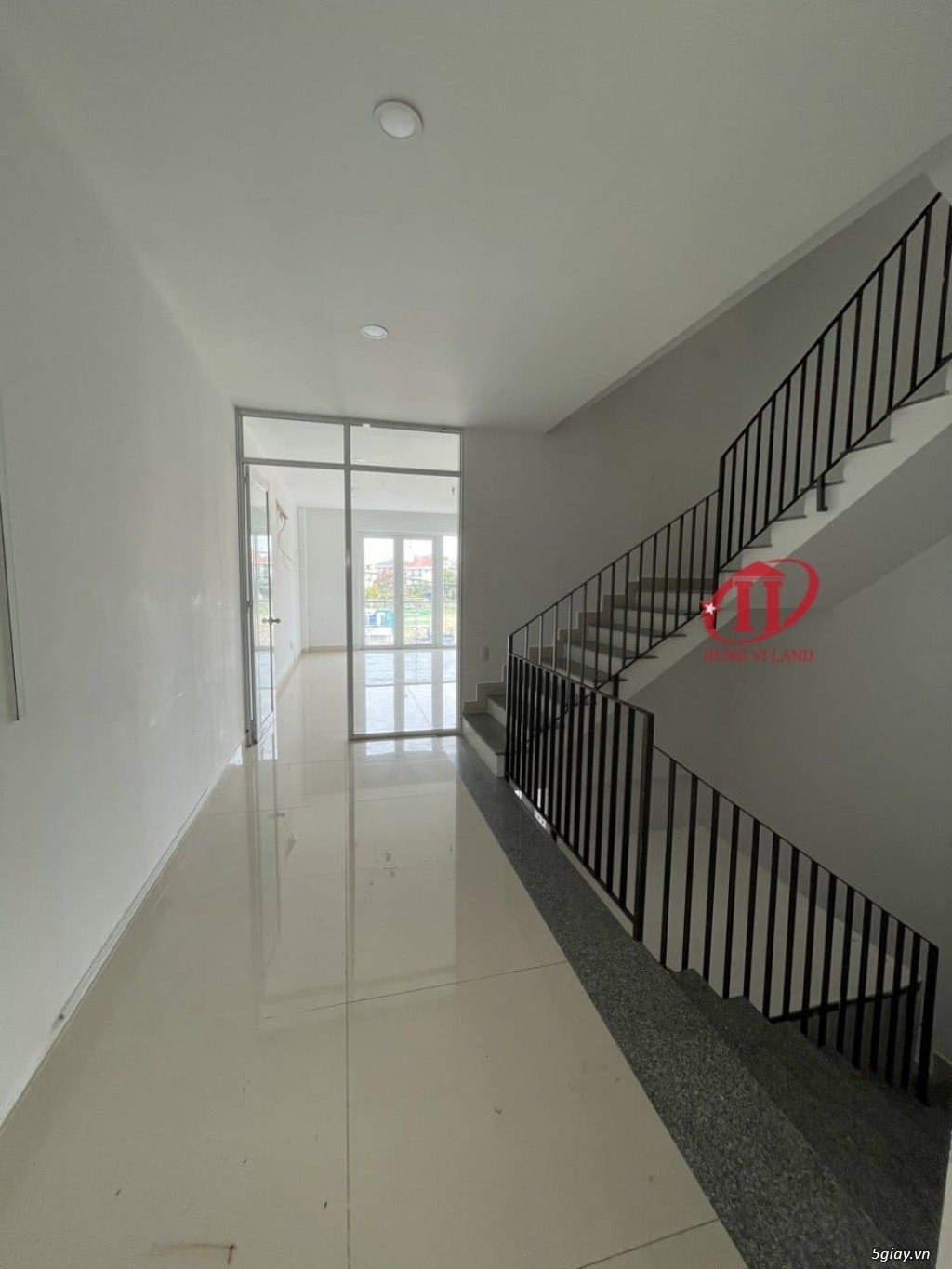 BĐS HUNGVILAND Cho thuê nhà MT Liên Phường 1T2L Giá 25tr 04/01/2023 - 3