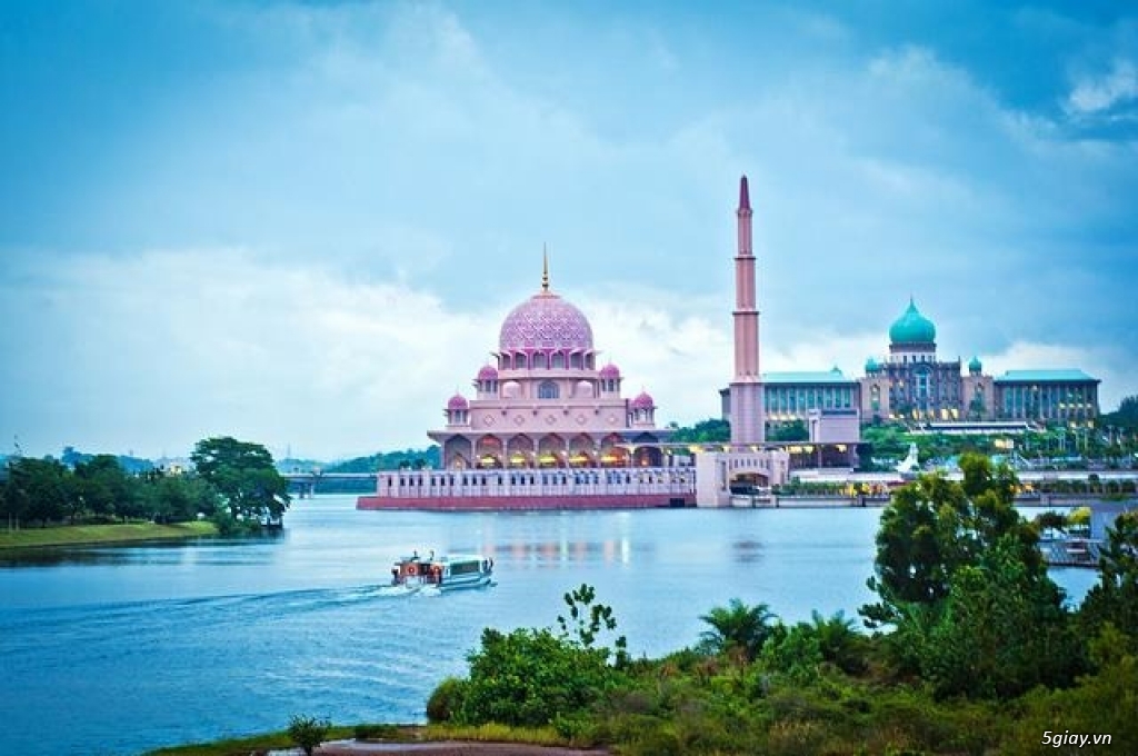 Tour du lịch khám phá may mắn đầu xuân Malaysia - Singapore - 1