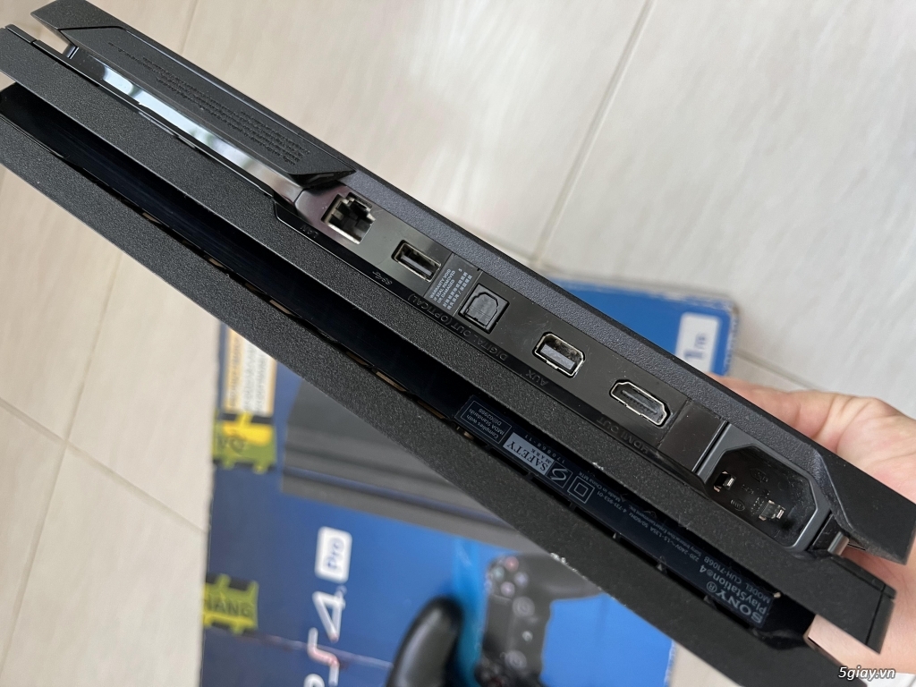 Playstation PS4 pro fullbox kèm game hót ! - 2
