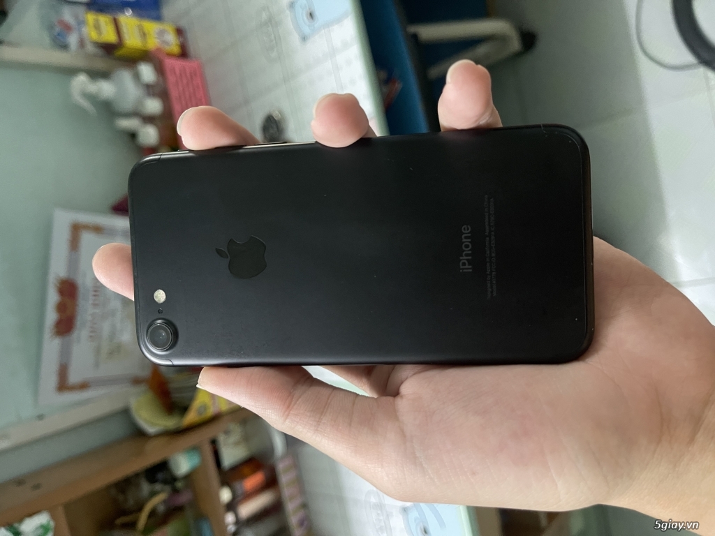 Cần bán iphone 7 lock 32gb nguyên zin. Đã thay pin - 1