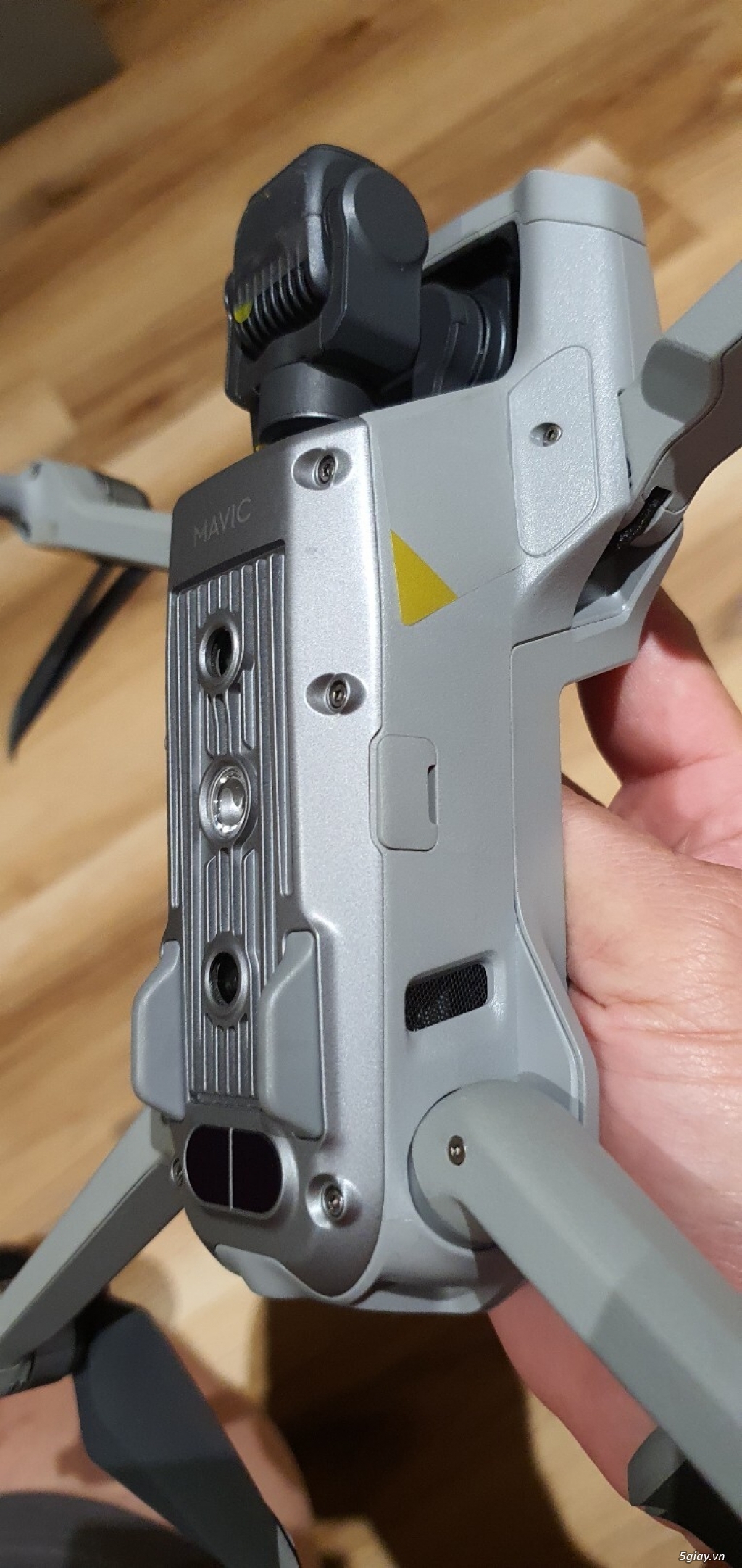 CẦN BÁN FLYCAM DJI COMBO AIR2 - 4