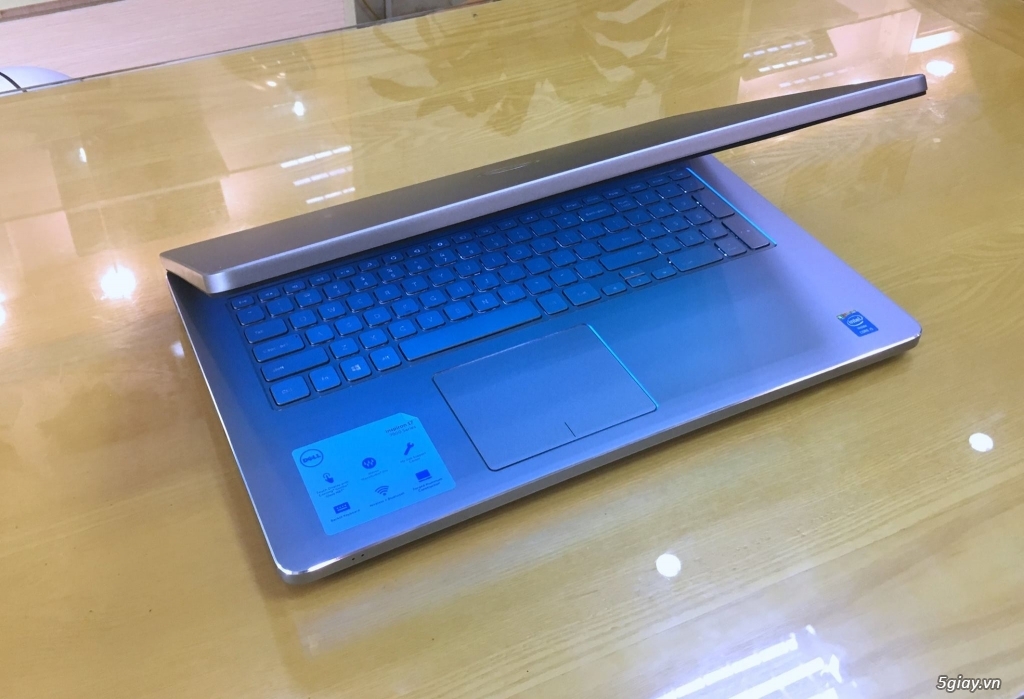 Laptop Dell Core i5-th4 Màn hình 17 cảm ứng to vật vã giá quá bèo