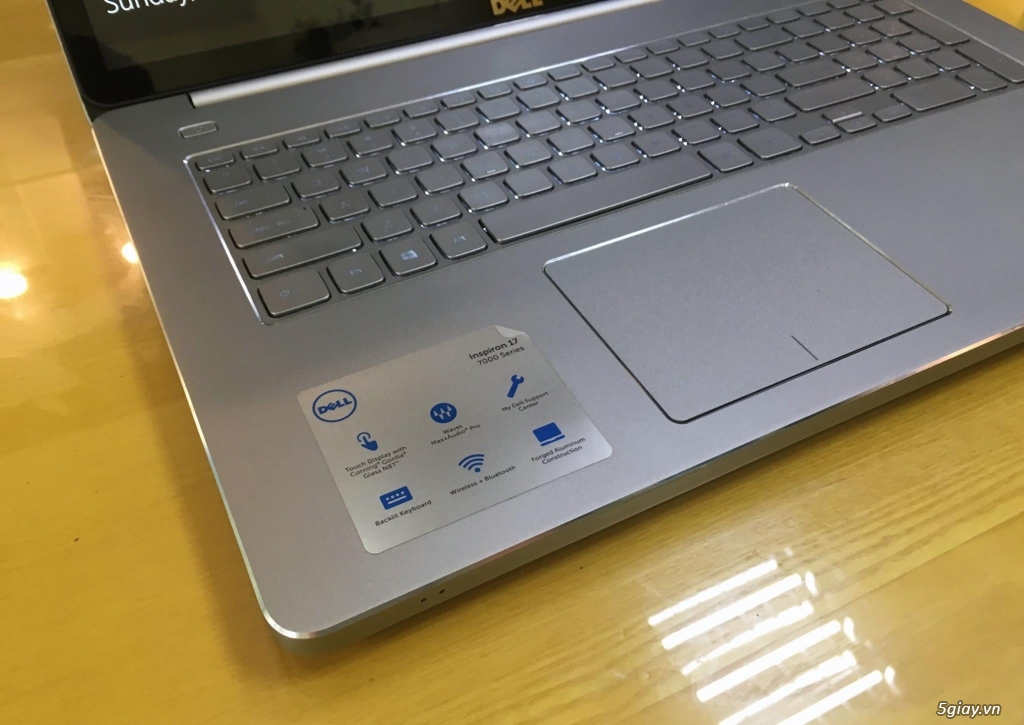 Laptop Dell Core i5-th4 Màn hình 17 cảm ứng to vật vã giá quá bèo - 1