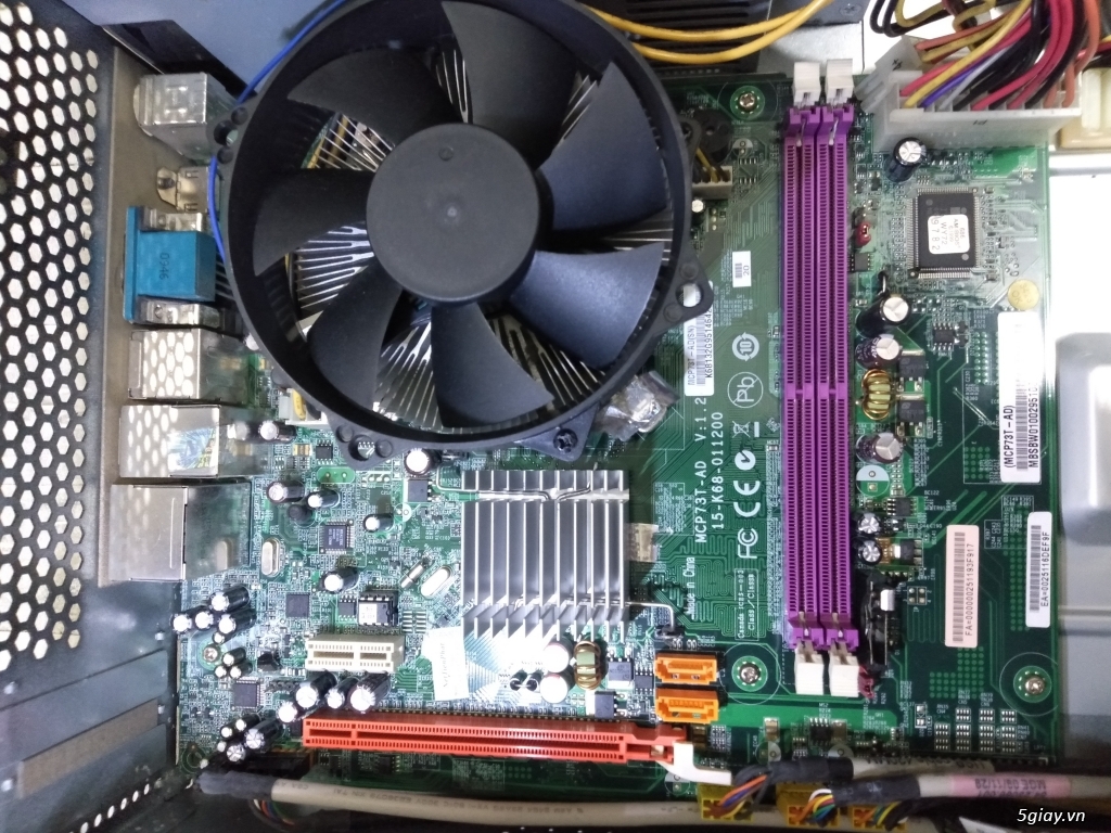 Acer aspireX1800 Card Geforce 7100 onboard - 4