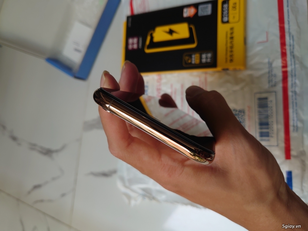 iPhone XS Vàng 64GB, tặng kèm pin, QT Mĩ eBay, rè nhẹ loa trong - 5