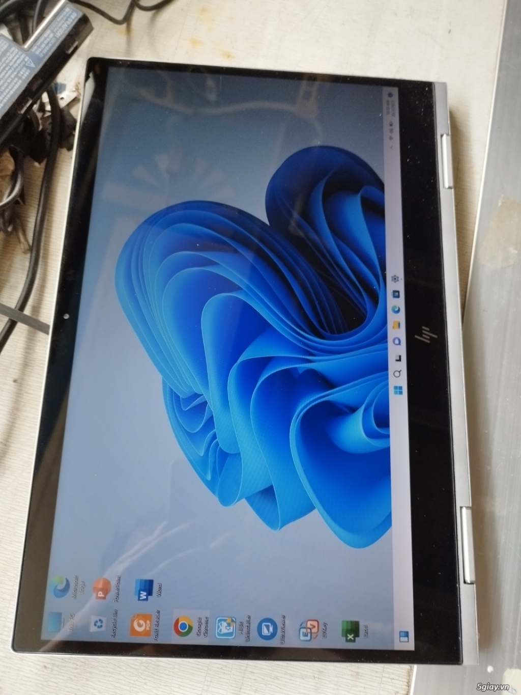 HP Envy X360 15m Core i7-8550U MH cảm ứng xoay 360 độ ( hình thật ) - 1