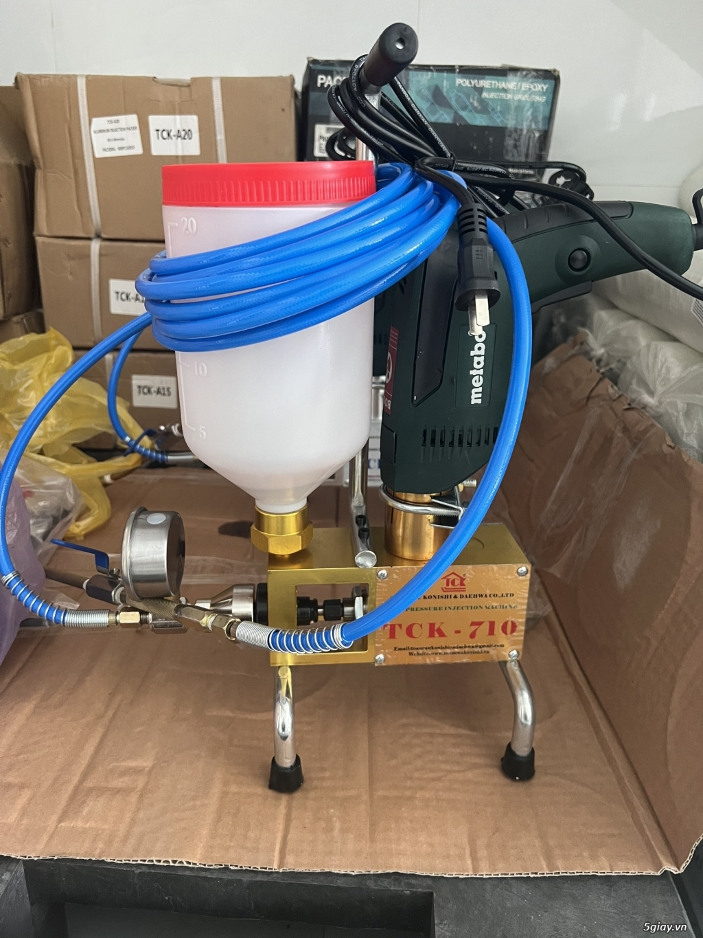 máy bơm kep áp lực cao dùng trong xử lý nứt - 3