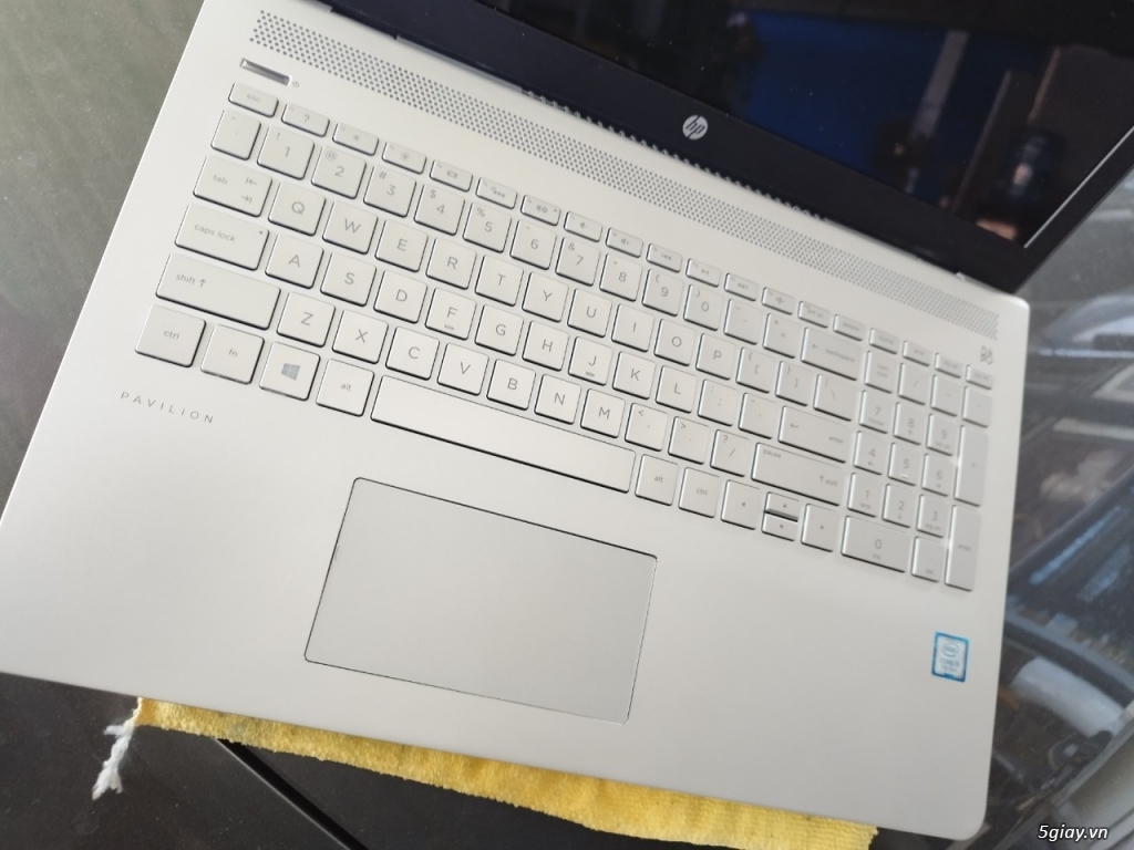 HP Pavilion laptop 15 Core i5-7200U MH cảm ứng máy đẹp