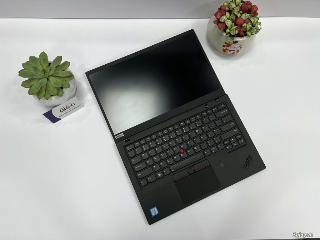 ThinkPad X1 Carbon Gen 6 i7-8650u/ 16Gb/ SSD 256Gb/ FHD ips (2K IPS)