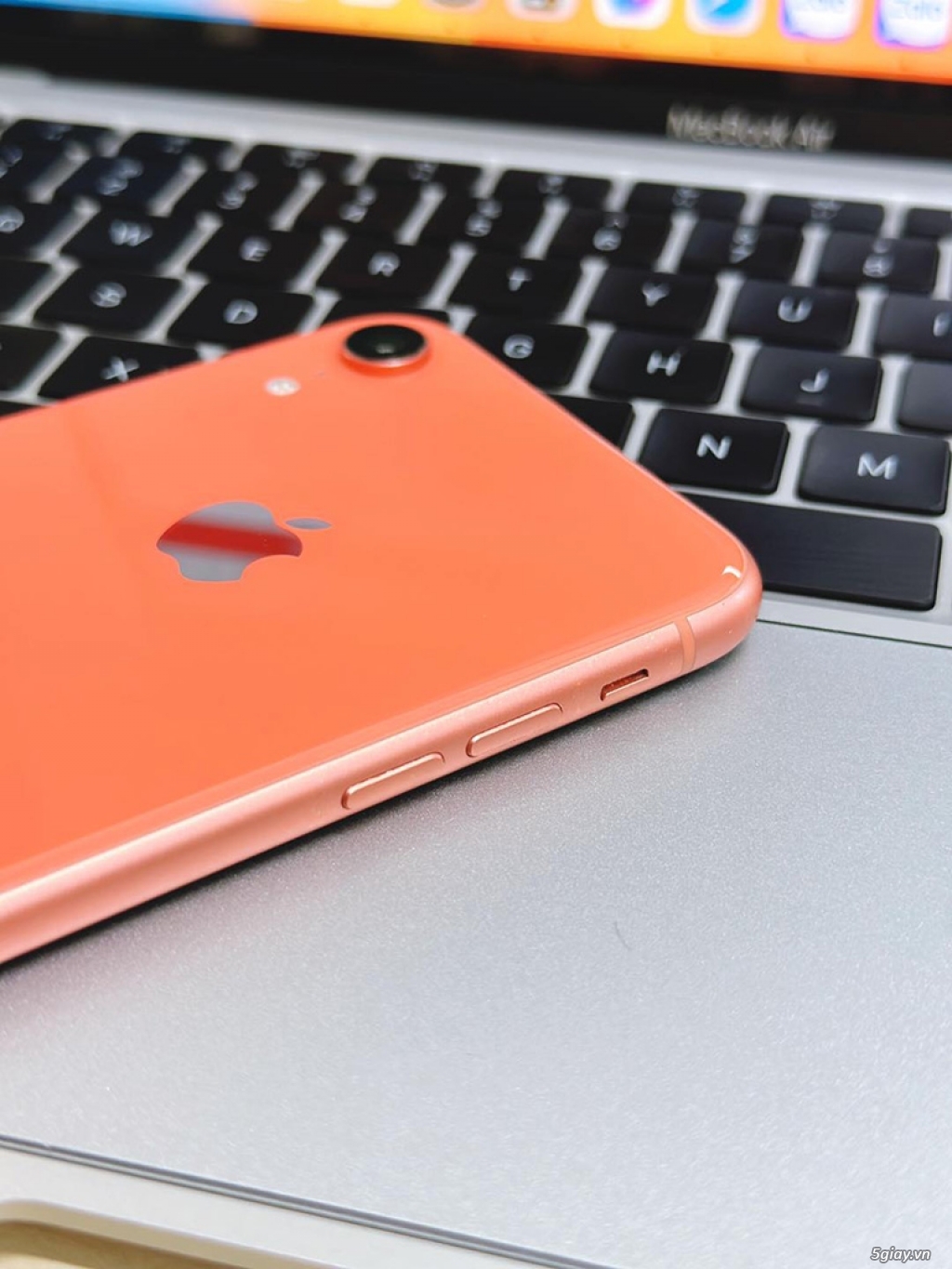 iPhone XR cũ giá chỉ từ 5.1 triệu, bảo hành 12 tháng, mua ngay!