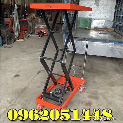 Xe nâng mặt bàn 500kg cao 1.5m giá rẻ có sẵn tại Hà Nội và Sài Gòn