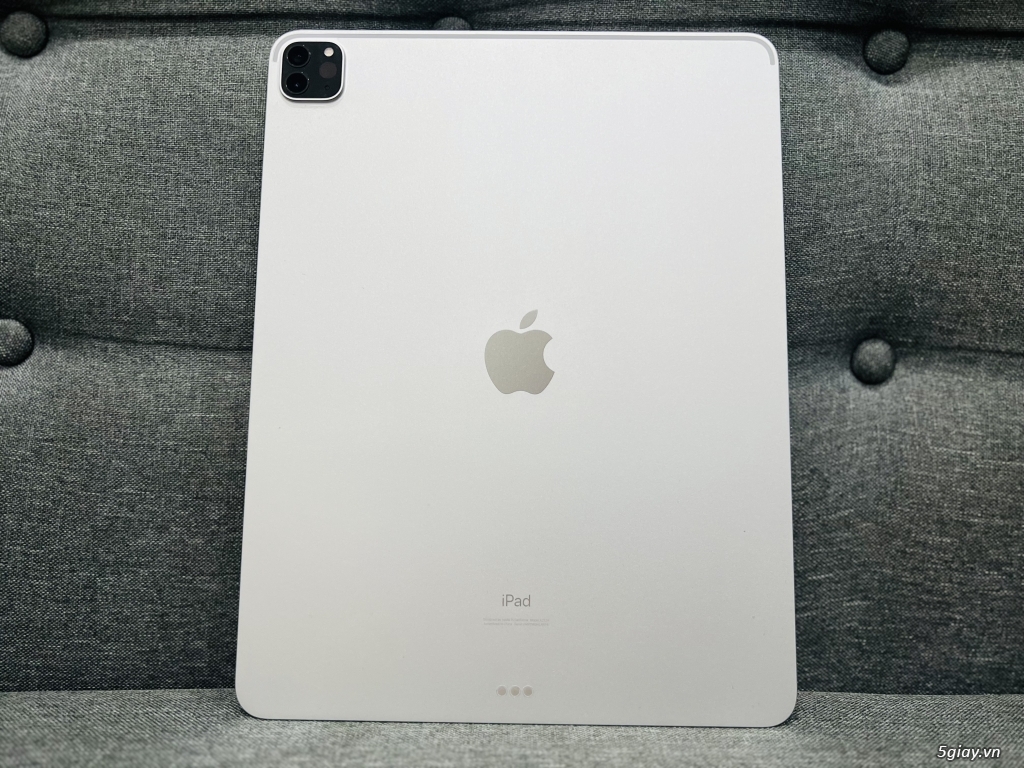 IPad Pro 2020 - 512GB wifi Màu silver Máy likenew 99/ máy body nobox
