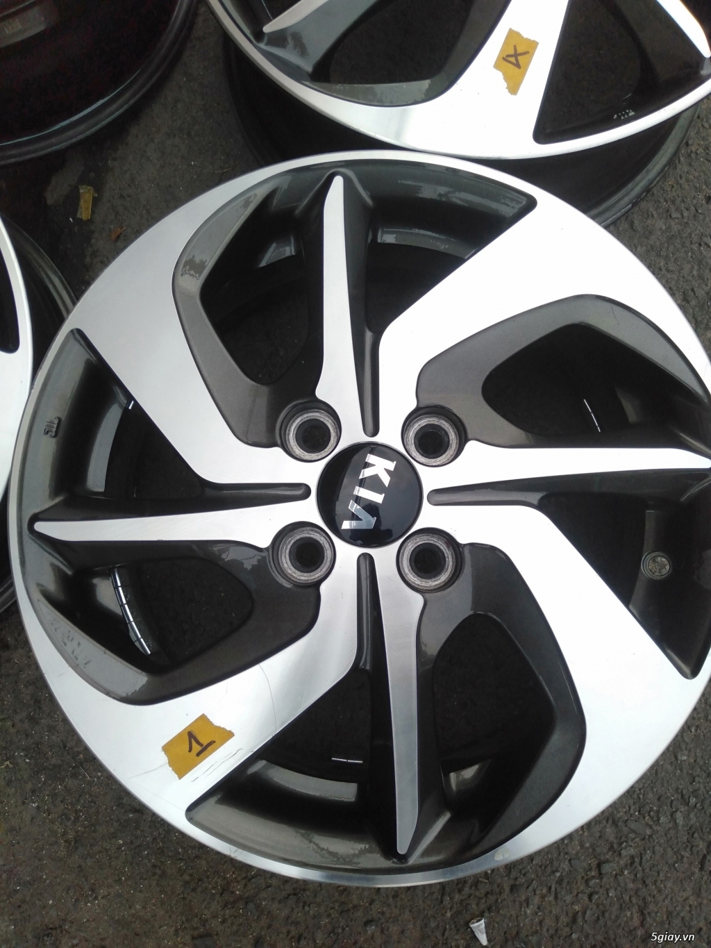 Mâm Kia Morning 15 inch tháo xe đời 2022 như mới - 2