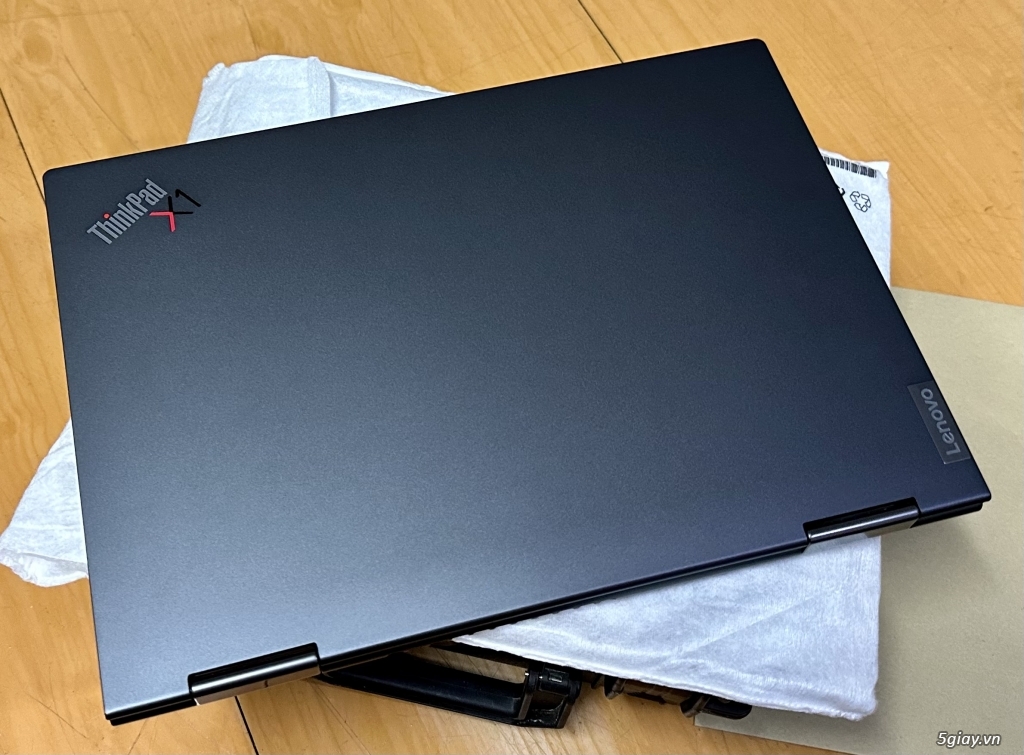 ThinkPad X1 Yoga Gen 7 2in-1 - 4