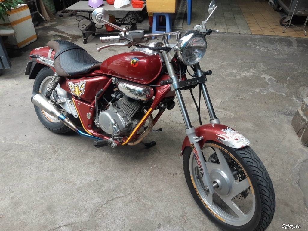 Daelim 125 cc Magma màu đỏ siêu phẩm