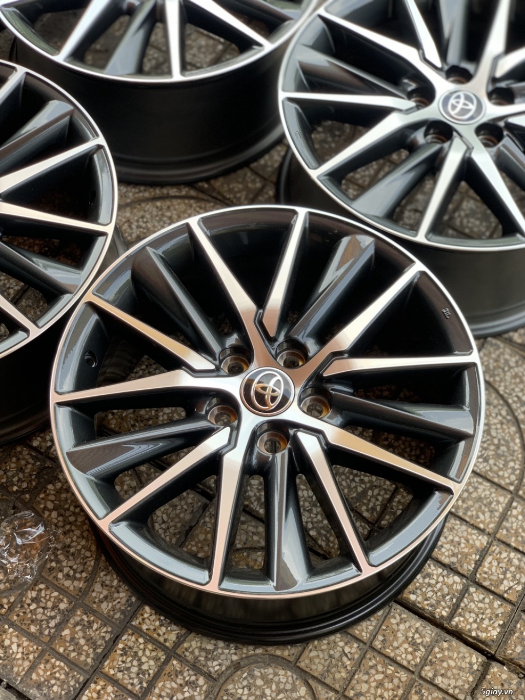 Mâm zin tháo xe Camry 18 inch đẹp như mới - 1