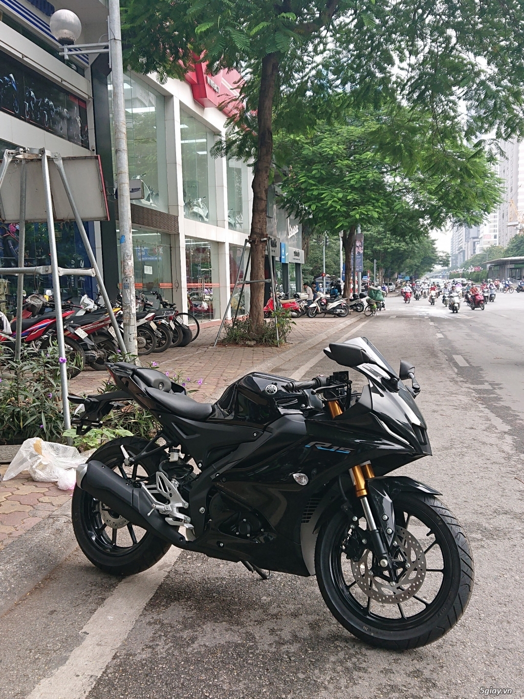 R15V4 Xe Mới 100% Bảo Hành Chính Hãng - Yamaha Lê Văn Lương