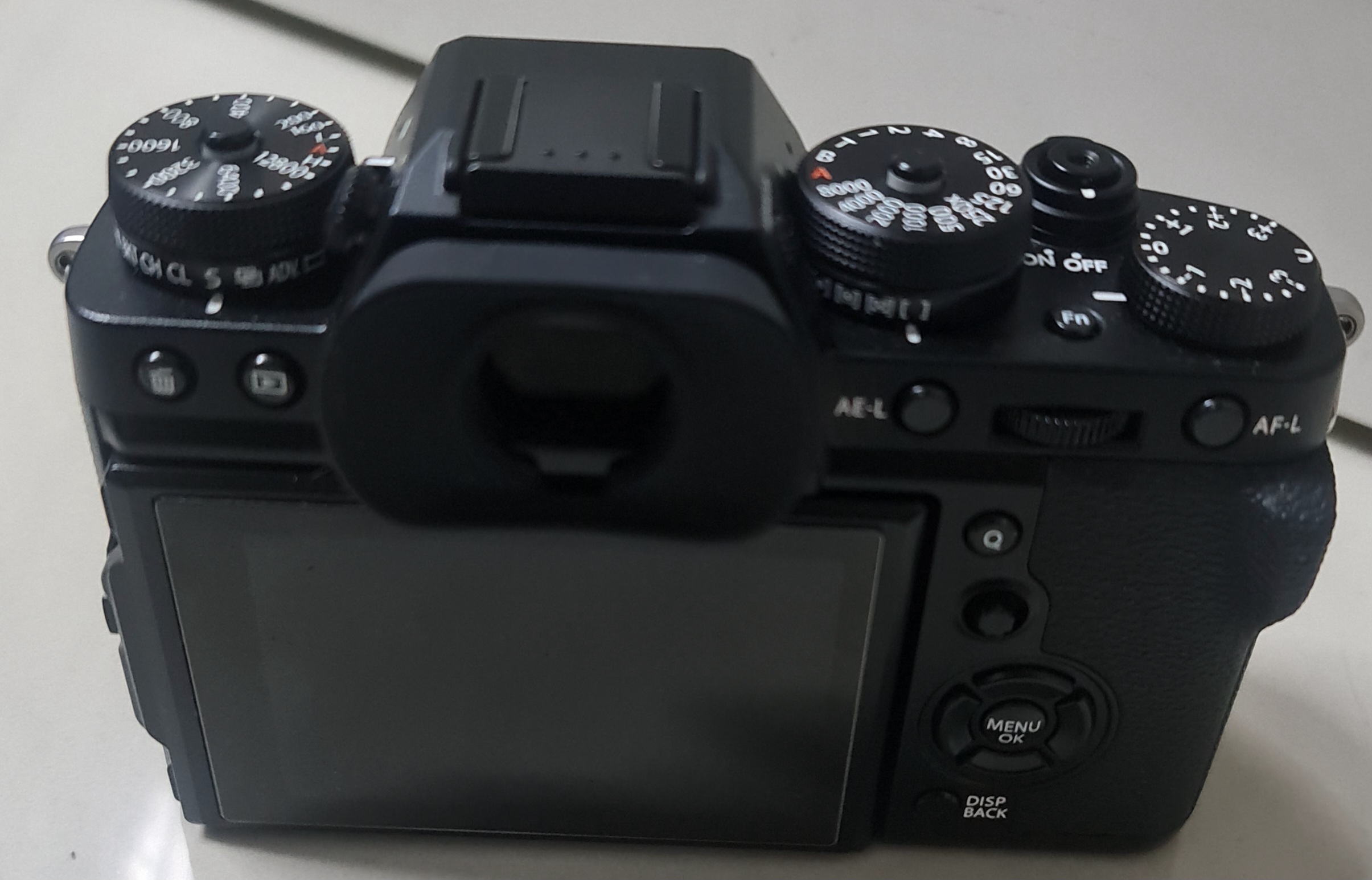 Cần bán máy ảnh Fuji X-T3 - 1
