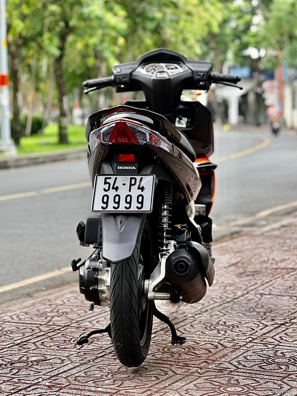 AB 110 T10/2008 9999 - 3