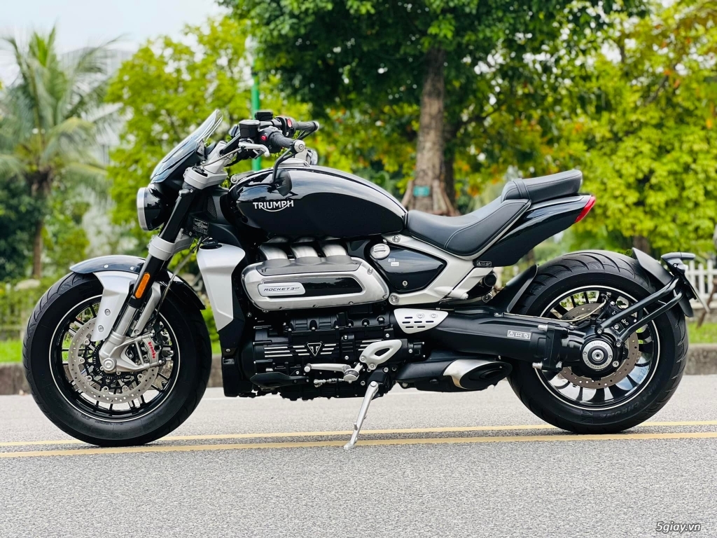 Triumph Rocket 3 GT 2021 Nguyên Zin Mới Đẹp - 4