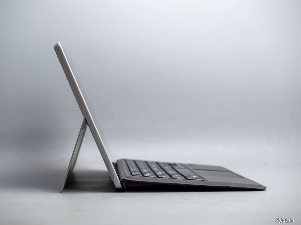 Surface Go | SSD 128GB | 4415Y | RAM 8GB HKG28892 - 3