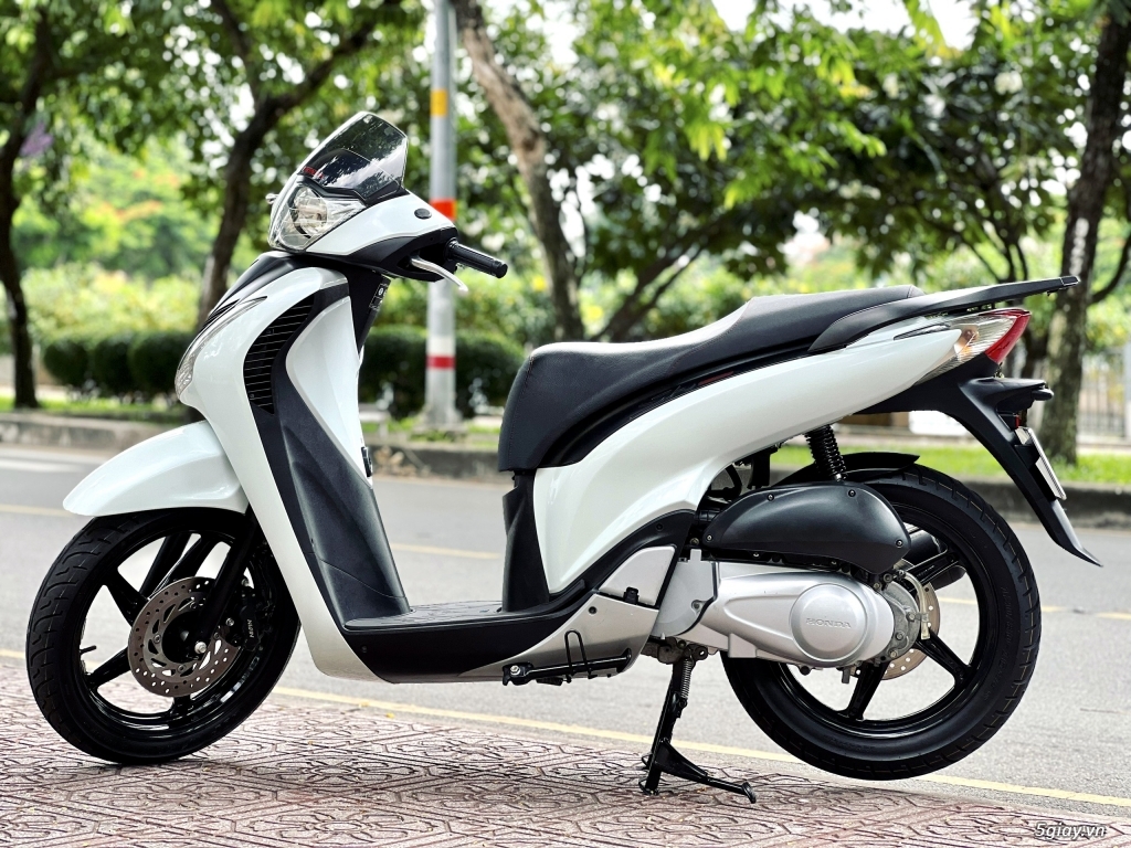 Sh150iT10/2011 05757 - thần tài tới - 2