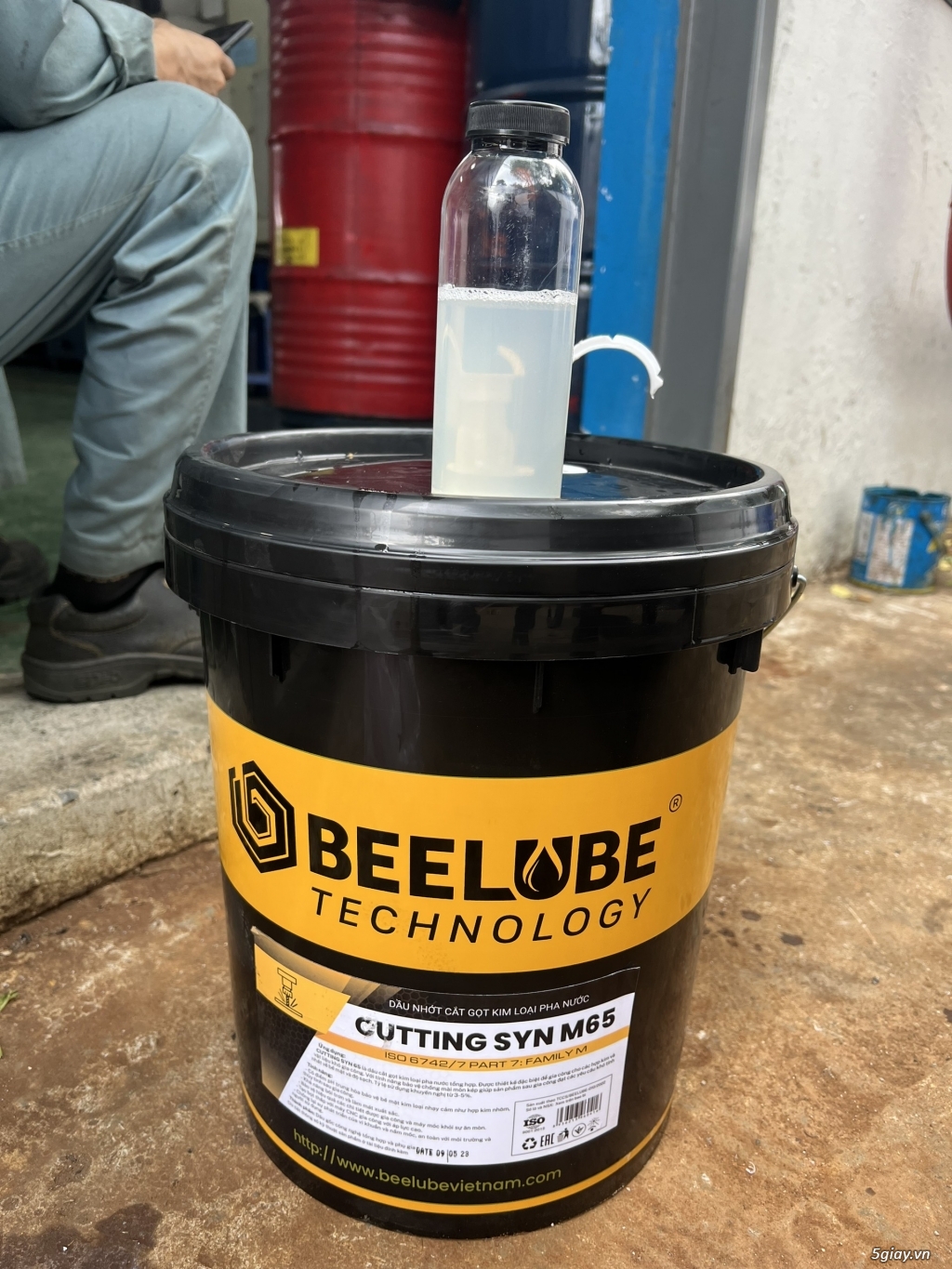 Dầu cắt gọt kim loại Beelube không hôi, không ngứa