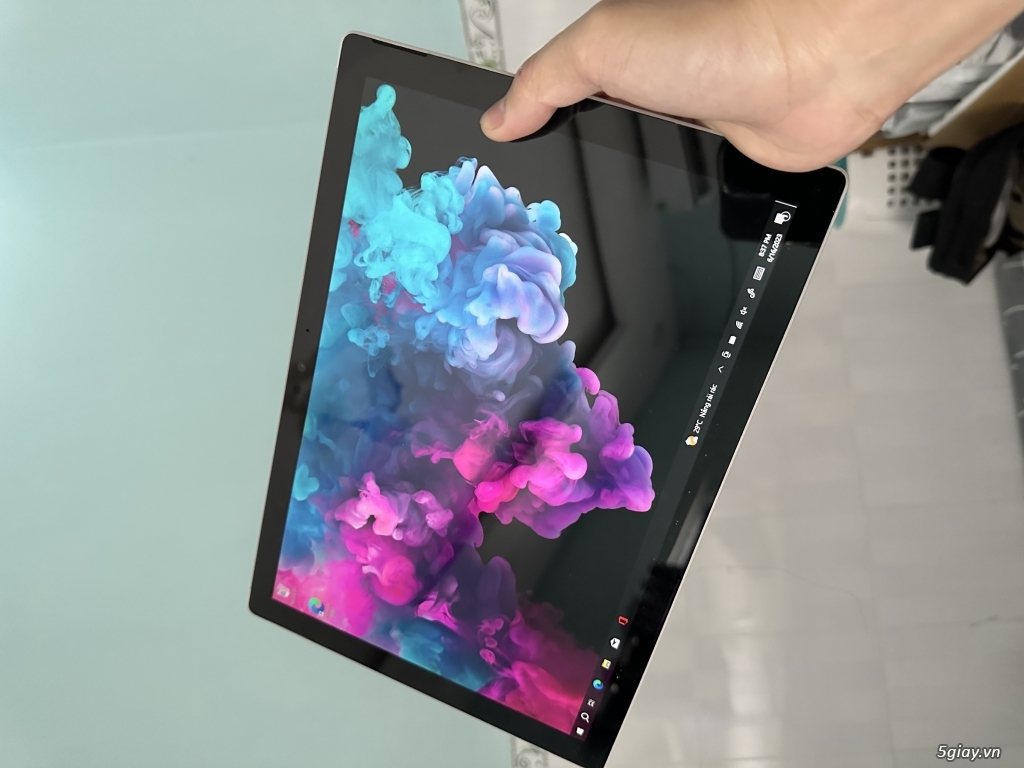 Bán surface pro 6 97% zin lổi cảm ứng