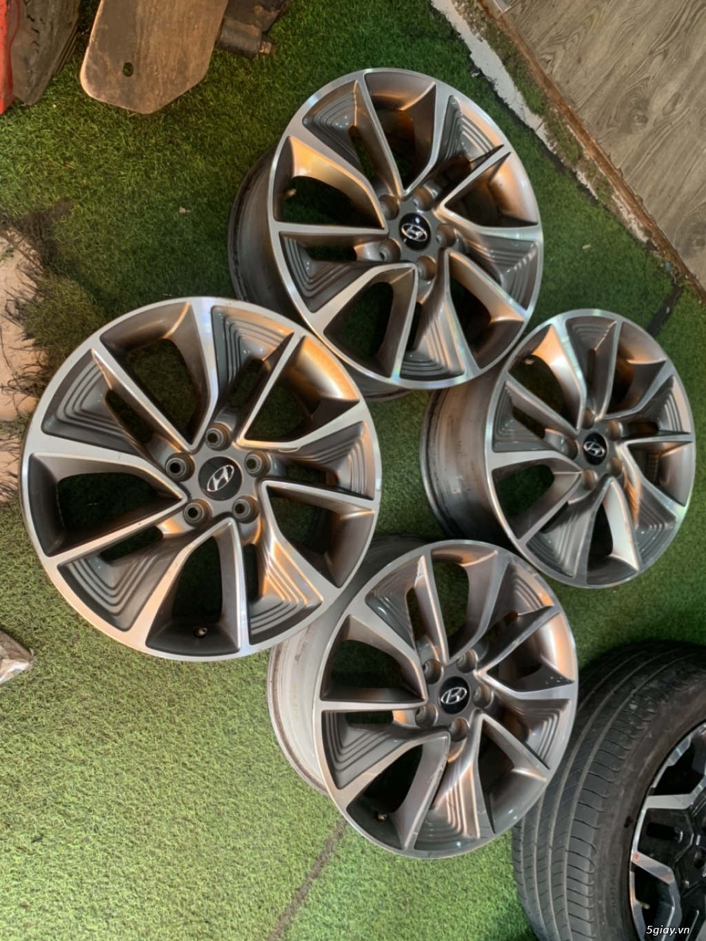 Mâm zin Hyundai Tucson 18 inch thanh lý