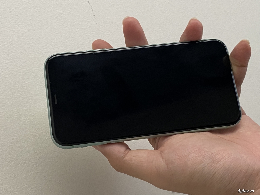 HCM - Bán iphone 11 256G chính hãng VN zin 100% full áp