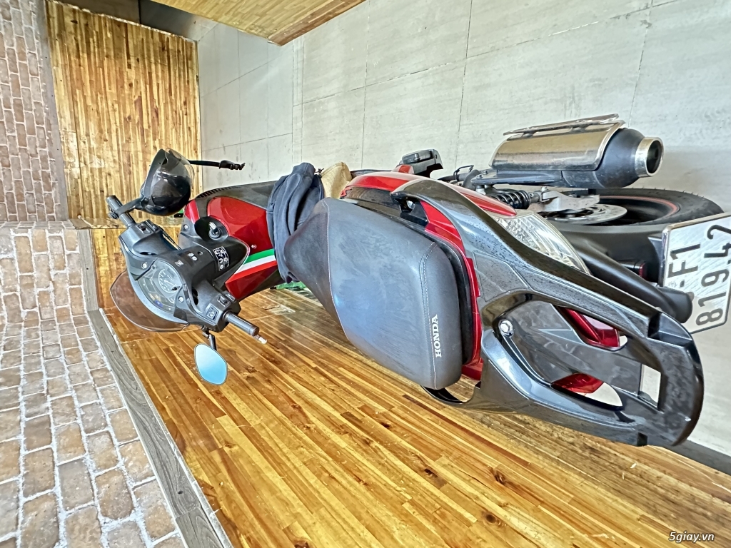 SH 150i Ý ĐỎ ĐEN