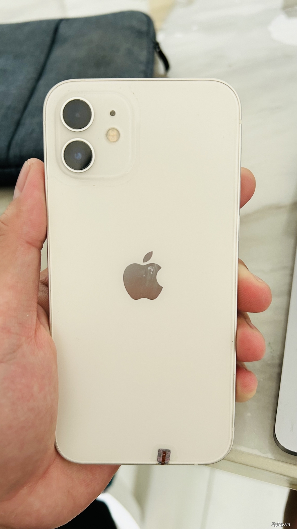 Dư dùng cần bán Iphone 12 64gb màu trắng mới 99% - 2