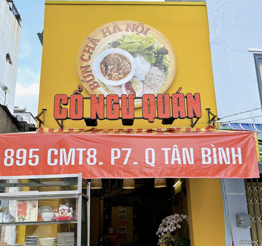Điểm đến ẩm thực gần sân bay Tân Sơn Nhất - Bún Chả Hà Nội
