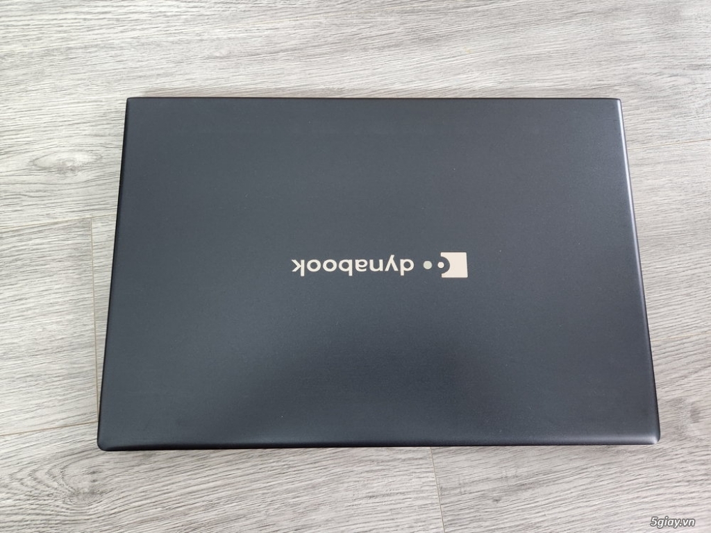 TOSHIBA PORTEGE X40G CORE I7 10610U RAM 16G SSD 256G IPS FULL HD