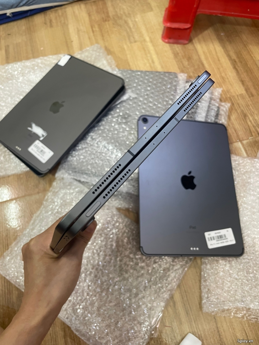 iPad Pro 11inch 2018 , Pro 10.5 - 4