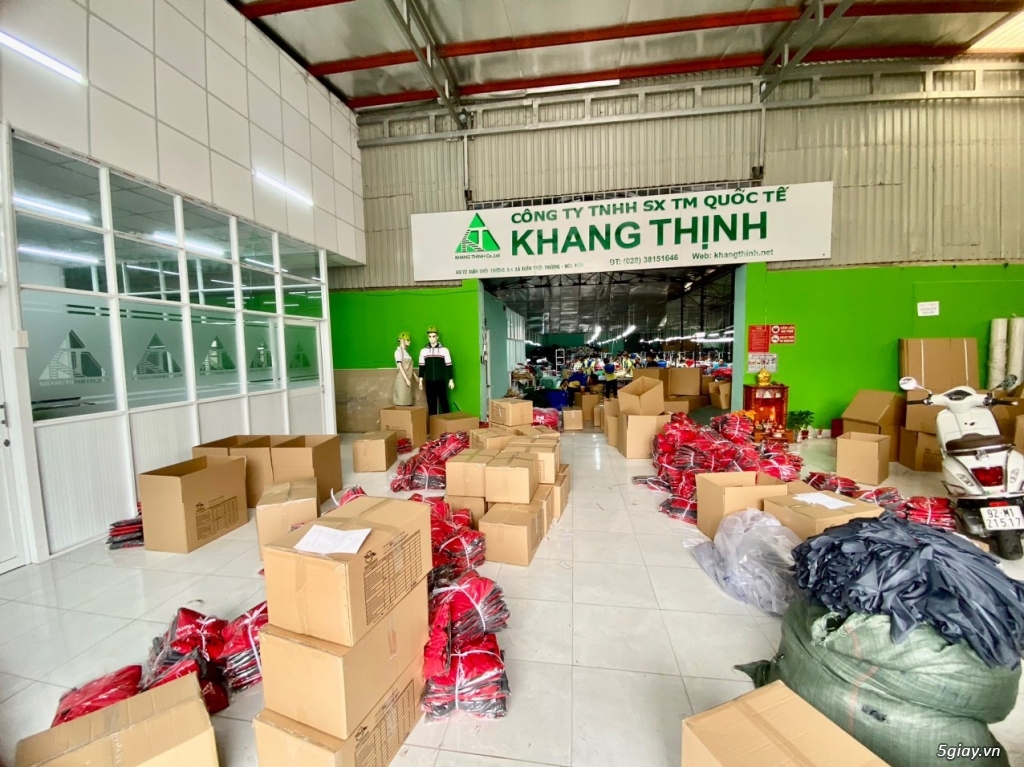 Những bước quan trọng để chọn xưởng may áo khoác đồng phục chất lượng - 2