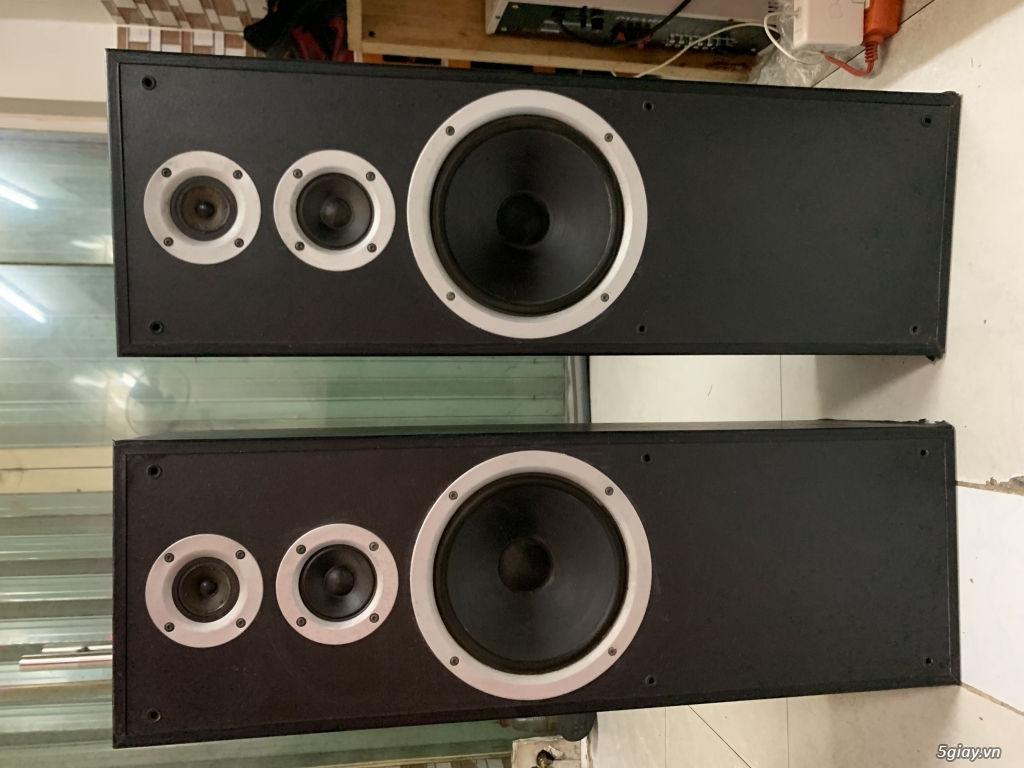 Loa Jamo studio 180