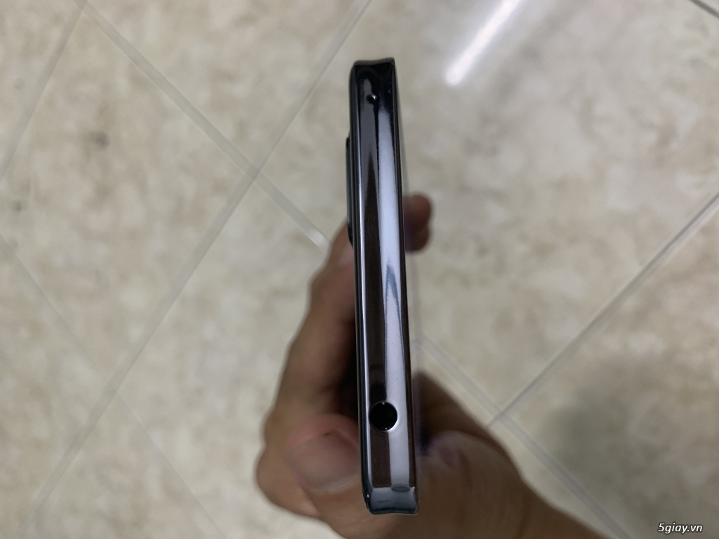 Cần bán: SHARP AQUOS Zero 6 8GB 128GB Like New - 2
