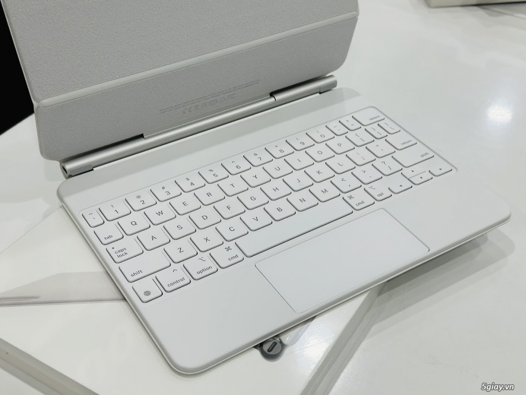 Bàn Phím Magic Keyboard 11 inch / 10.9 inch Như Mới