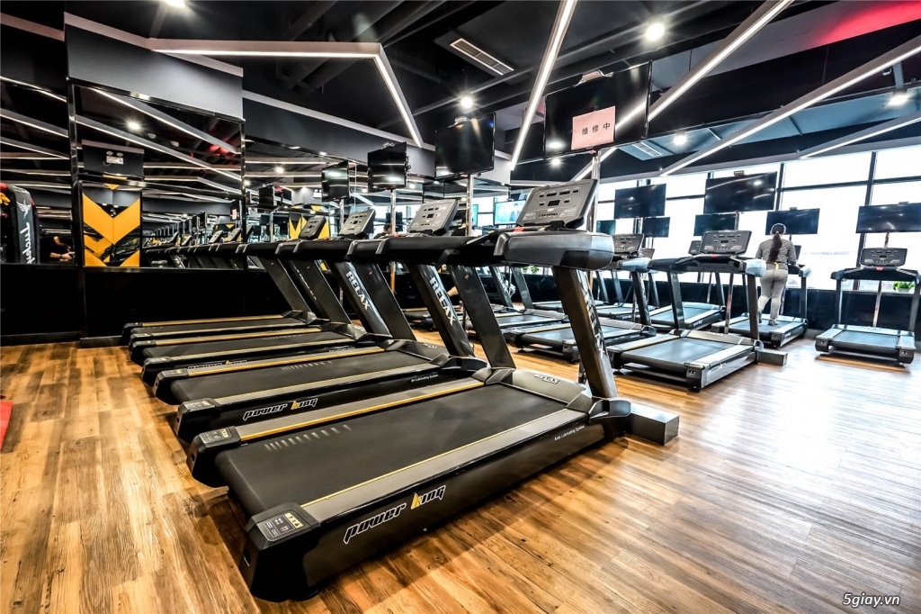 Cần sang nhượng mặt bằng phòng gym cao cấp 4 sao quận 10