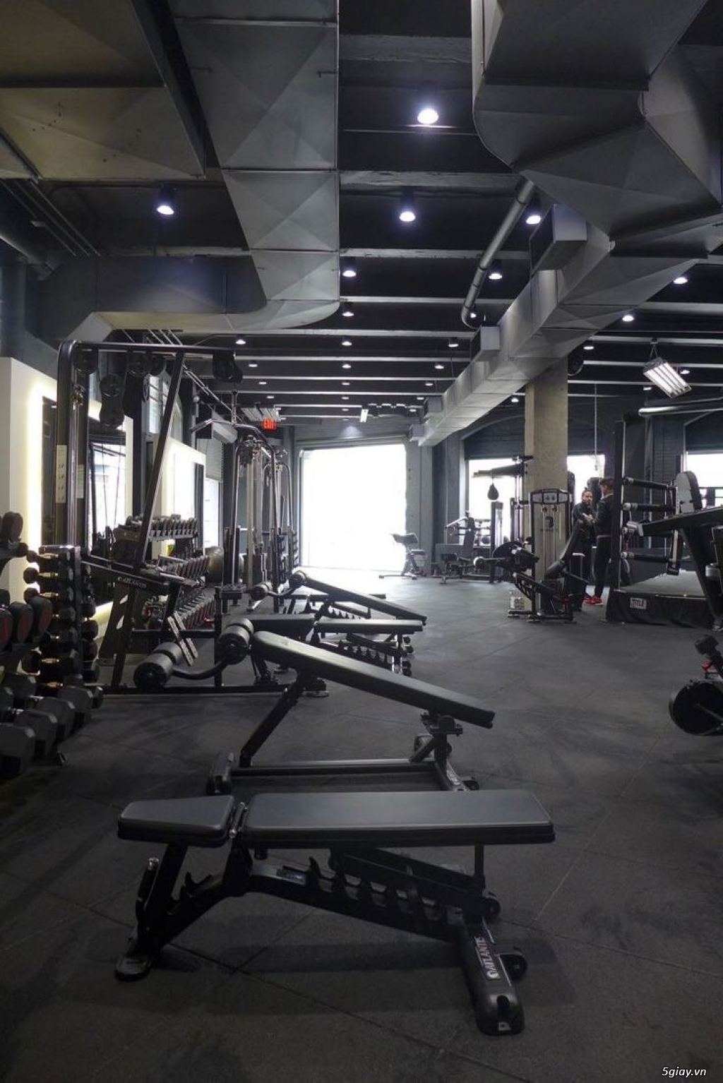 Cần sang nhượng mặt bằng phòng gym cao cấp 4 sao quận 10 - 1