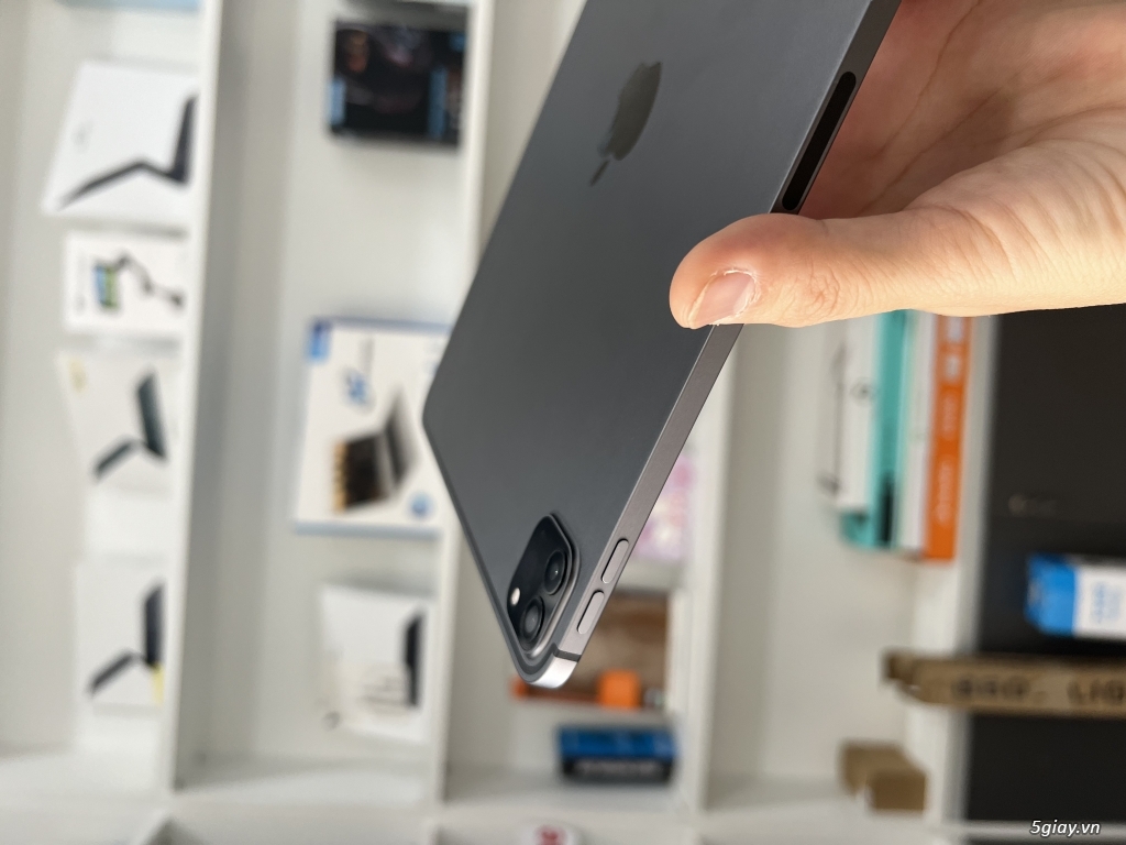 IPad Pro 2020 - bản 11inch Dung lượng: 256Gb Có khe sim 4G - 3